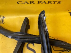 USZCZELKA DRZWI PRAWA PORSCHE 911 997 CABRIO