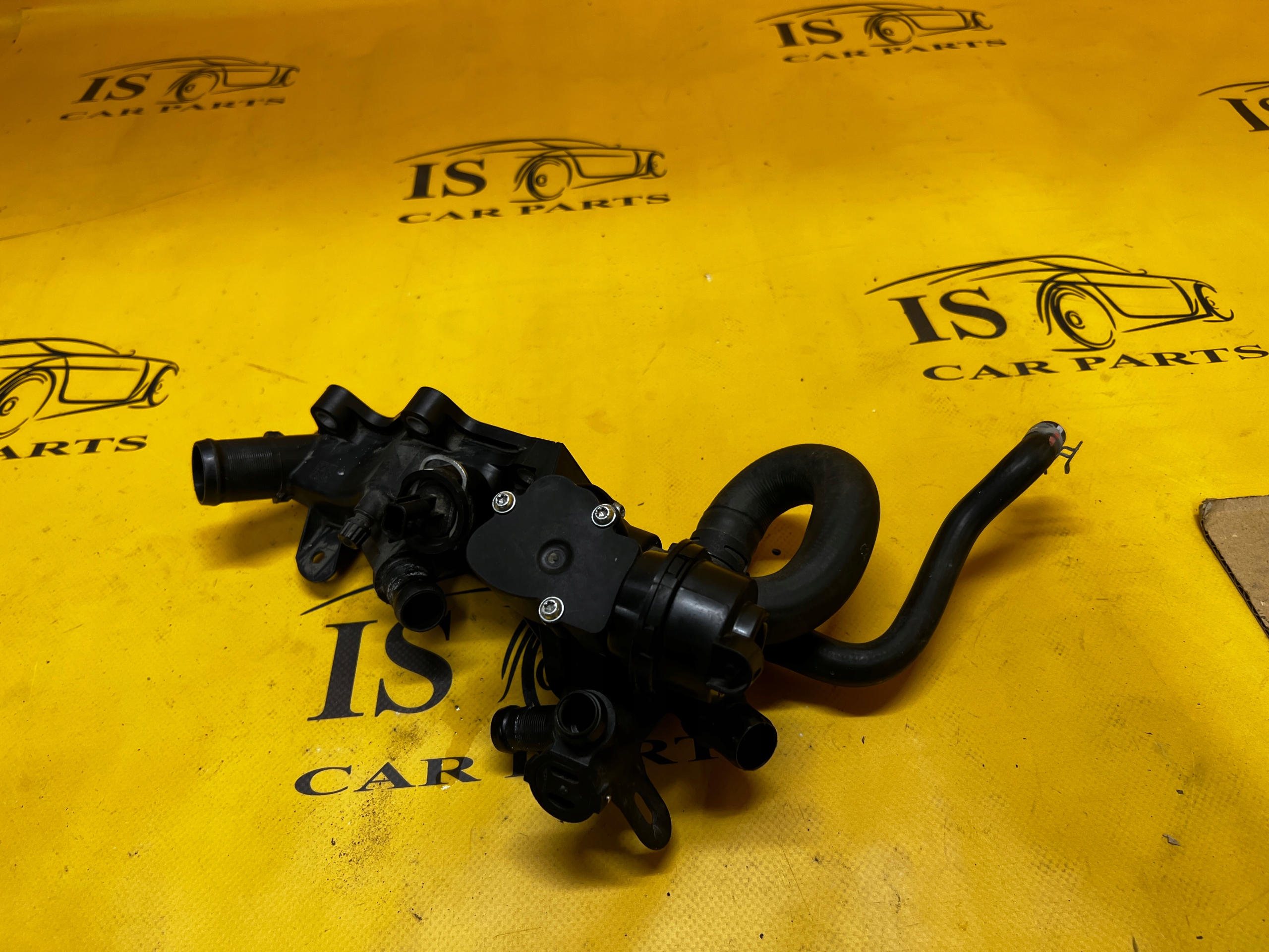 OBUDOWA TERMOSTATU MAGISTRALA WODNA RENAULT 0.9 TCE