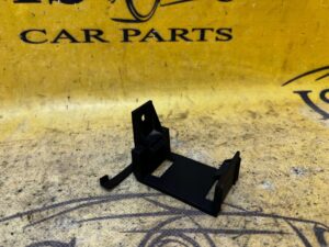 UCHWYT MOCOWANIE CZUJNIKA MODUŁU CIŚNIENIA OPON PORSCHE CAYENNE II 7P5