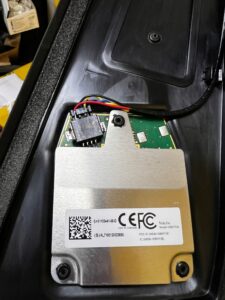 SZKLANY SŁUPEK OSŁONA SŁUPKA B KAMERA BOCZNA PRAWY TESLA MODEL 3 PRZEDLIFT