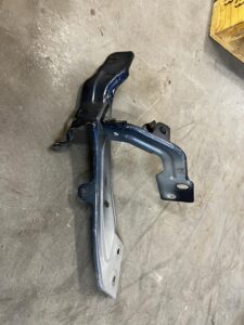 WSPORNIK MOCOWANIE BŁOTNIKA PRZÓD PRAWY RENAULT MEGANE IV RPR TERPR