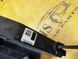 ZAMEK DRZWI PRZÓD PRAWY PEUGEOT 308 II T9 EU