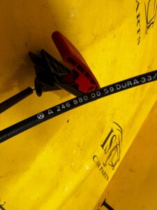 LINKA CIĘGNO MASKI MERCEDES A A250 W176 B B180 W246