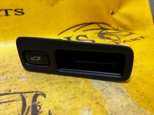 KLAMKA PRZYCISK OTWIERANIA KLAPY LEXUS RX 450H III 3 AL10