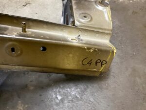 ĆWIARTKA PODŁUŻNICA PRZÓD PRAWY PRAWA CITROEN C4 GRAND PICASSO II 2016R