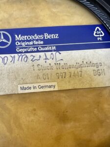 USZCZELNIACZ ORING WAŁU KORBOWEGO TYŁ MERCEDES 93X114X14 NOWY OEM