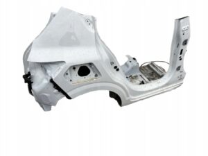 ĆWIARTKA BŁOTNIK POSZYCIE SŁUPEK PRÓG TYŁ PRAWY DACIA SANDERO III