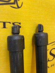 KOMPLET SIŁOWNIKI KLAPY LR L462 DISCOVERY V