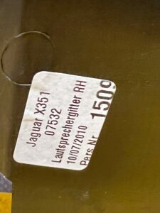 RAMKA OSŁONA DRZWI PRAWY PRZÓD JAGUAR XJ X351