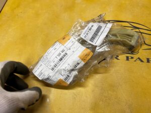 SZYNA PROWADZĄCA ŚLIZG ŁAŃCUCHA ROZRZĄDU BMW N62 N73 NOWA OEM