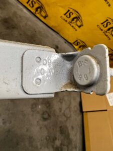 SZYNA PROWADNICA DRZWI PRZESUWNYCH GÓRNA PRAWA DACIA DOKKER EU 369