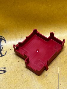 OSŁONA KLEMY PLUS AKUMULATORA RR VOGUE L405