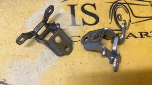 ZAWIAS DRZWI PRAWY GÓRNY RENAULT MEGANE IV