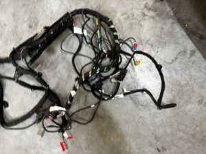 WIĄZKA PRZEWODÓW INSTALACJA DESKI FORD FIESTA MK8