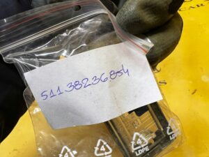 KLOSZ OŚWIETLENIA TABLICY REJESTRACYJNEJ TYŁ BMW 3 E46 TOURING NOWY OEM