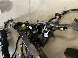 OKABLOWANIE WIĄZKA INSTALACJA WNĘTRZA FORD ESCAPE MK4