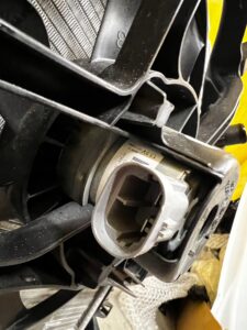 CHŁODNICA WODY KOMPLETNA DACIA SANDERO III 2023R 1.0 TCE LPG