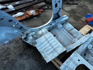 ĆWIARTKA DŁUGA BŁOTNIK POSZYCIE SŁUPEK PRÓG LEWY TYŁ DACIA SANDERO III 3