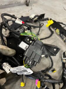 OKABLOWANIE WIĄZKA INSTALACJA WNĘTRZA FORD ESCAPE MK4