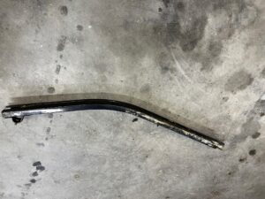 SZYNA PROWADNICA DRZWI PRZESUWNYCH DOLNA PRAWA DACIA DOKKER EU