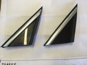 TRÓJKĄT BŁOTNIKA PRAWY PEUGEOT 3008 T84 96842432XY