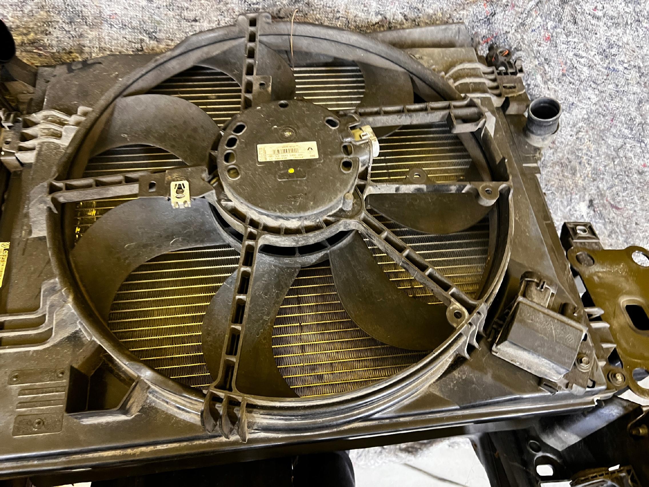 PAS PRZEDNI BELKA CHŁODNICE INTERCOOLER RENAULT MEGANE IV 1.5 DCI 1.2 TCE