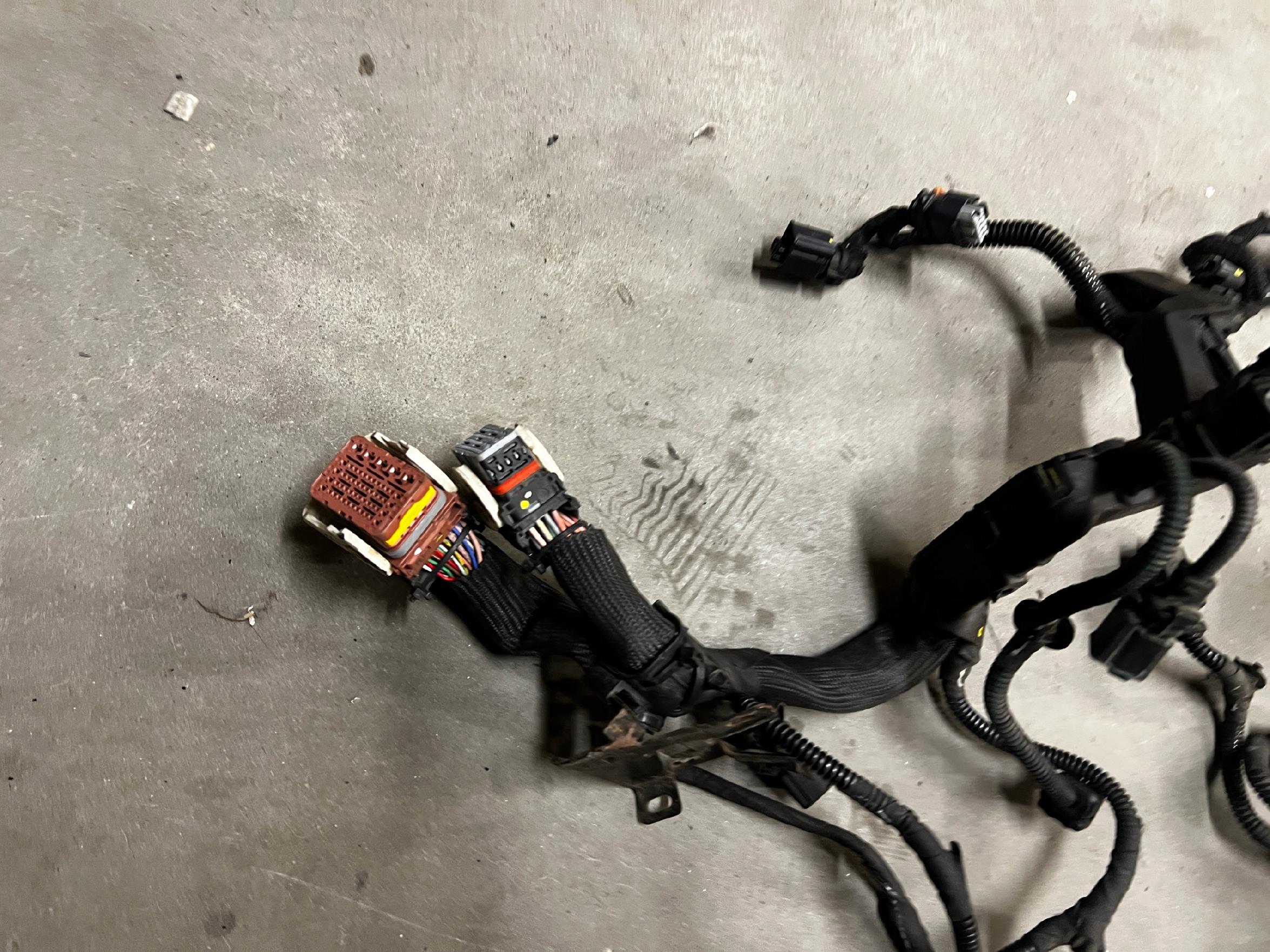 WIAZKA INSTALACJA OKABLOWANIE SILNIKA PEUGEOT CITROEN 1.6 E-HDI