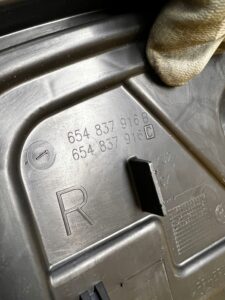 OSŁONA ZAŚLEPKA MASKOWNICA DRZWI PRZÓD PRZEDNIE PRAWE PRAWY SKODA SCALA