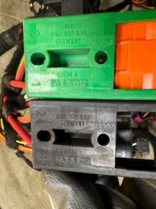 INSTALACJA WIĄZKA OKABLOWANIE DESKI KONSOLI AUDI Q5