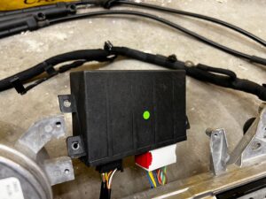 KOMPLET MECHANIZM KLAPY ELEKTRYCZNEJ BAGAŻNIKA PEUGEOT 508 I LIFT KOMBI SW