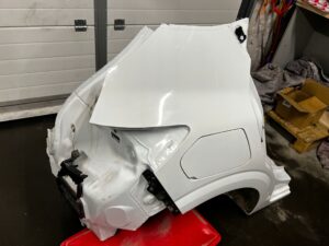 ĆWIARTKA BŁOTNIK POSZYCIE SŁUPEK PRÓG PRAWY TYŁ DACIA SANDERO 2023 III 3