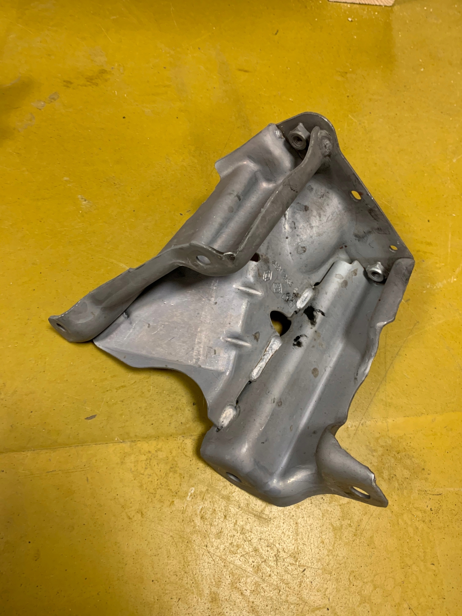 MOCOWANIE WSPORNIK KATALIZATORA RENAULT MEGANE IV