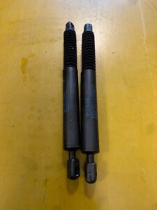 SIŁOWNIK TELESKOP SZYBY KLAPY BAGAŻNIKA BMW F11