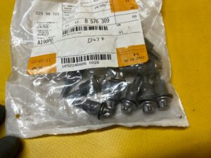 12 X ŚRUBA POKRYWY GŁOWICY M6X29 B47 BMW NOWA OEM