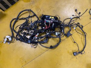 WIĄZKA INSTALACJA BEZPIECZNIKI INFINITI Q30