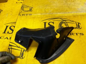 LISTWA OSŁONA OBUDOWA LAMPY TYŁ PRAWY PRAWA RANGE ROVER VELAR L560