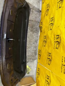 MASKA POKRYWA SILNIKA DACIA SANDERO II LIFT D42