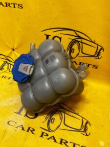 ZBIORNICZEK WYRÓWNAWCZY PŁYNU AUDI Q7 II 3.0 TDI