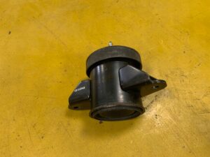 ŁAPA PODUSZKA SILNIKA WSPORNIK NISSAN E-NV200