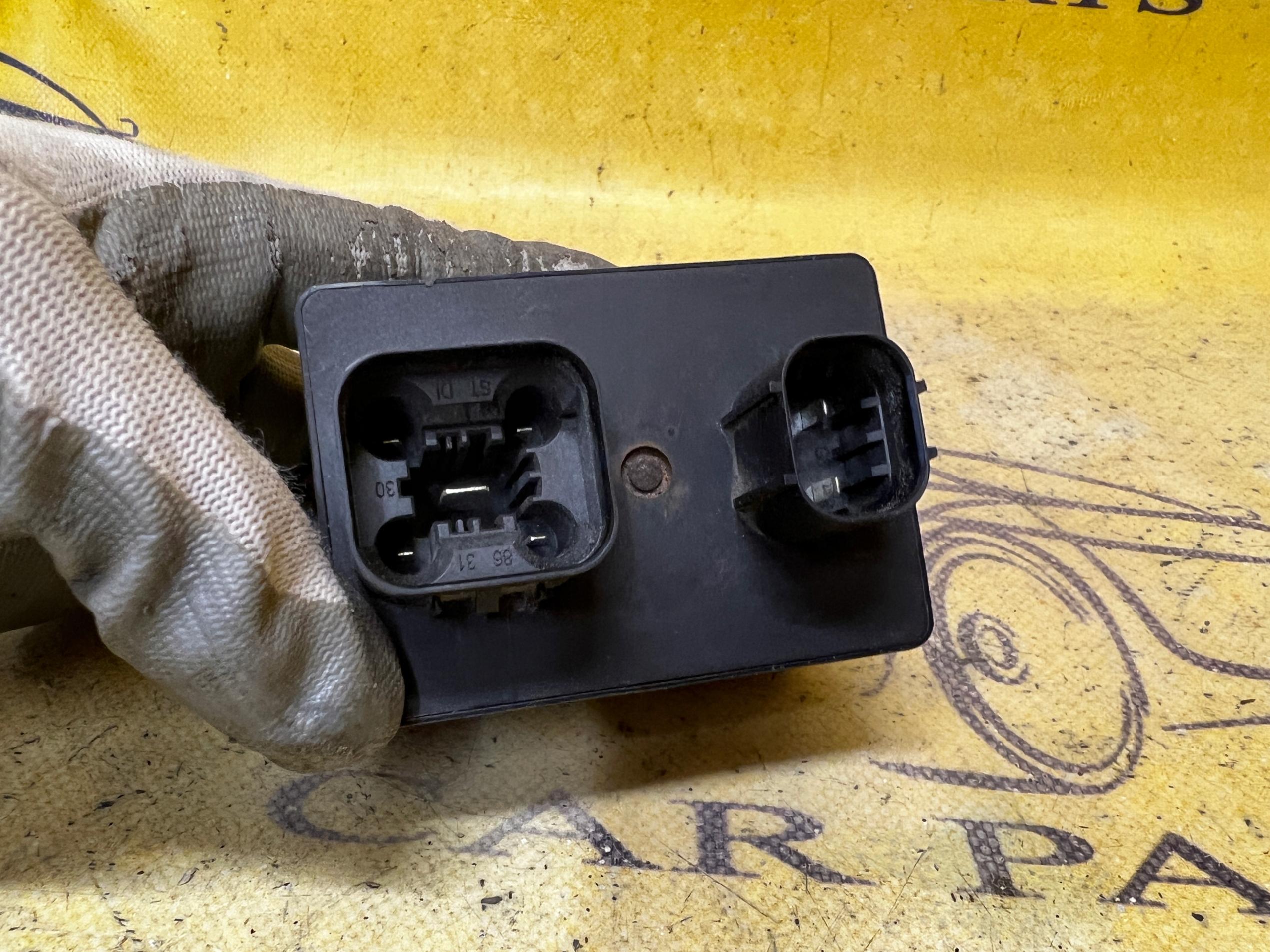 PRZEKAŹNIK MODUŁ STEROWNIK ŚWIEC ŻAROWYCH RANGE ROVER VOGUE L405 4.4D V8