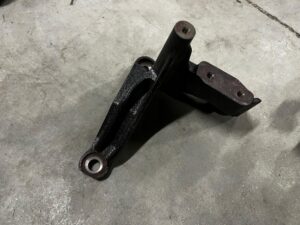 ŁAPA MOCOWANIE SILNIKA RENAULT MEGANE IV ESPACE V 1.8 TCE