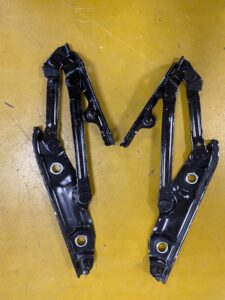 ZAWIASY KLAPY BAGAŻNIKA LEWY PRAWY INFINITI Q50