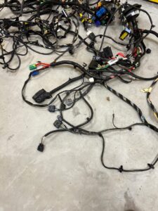 INSTALACJA WIĄZKA DESKI WNĘTRZA DACIA DUSTER II