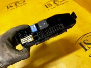 SKRZYNKA BEZPIECZNIKÓW RENAULT KADJAR EU