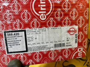 ZESTAW USZCZELEK USZCZELKA POKRYWY GŁOWICY ELRING 389.420 VAG 2.5 L TDI V6