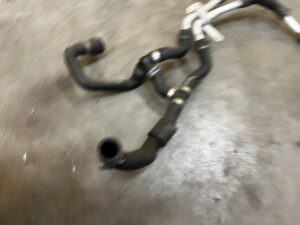 RURA RURKA PRZEWÓD WĄŻ WODY CHŁODZENIA AUDI Q7 4M0 3.0 TDI