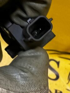 CZUJNIK SENSOR UDERZENIA UDERZENIOWY DACIA SANDERO III 3