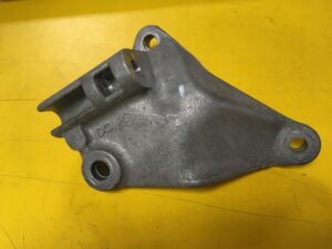 ŁAPA ALTERNATORA WSPORNIK 1.3 TCE RENAULT NISSAN