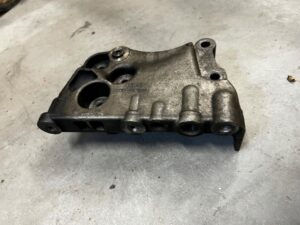 ŁAPA WSPORNIK SILNIKA RENAULT DACIA MERCEDES NISSAN 1.5 BLUE DCI