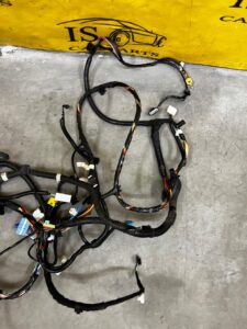 INSTALACJA ELEKTRYCZNA WIĄZKA GŁÓWNA WNĘTRZA LEWA TESLA MODEL 3 PRZEDLIFT